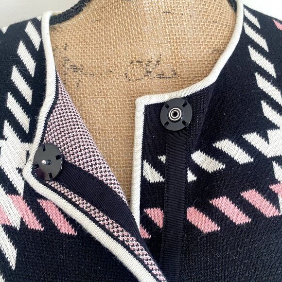 Talbots Black Houndstooth Plaid Coatigan Button Sweater Classic Size SP - Picture 2 of 6